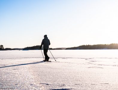 Rental cottage vuokramökki Saimaa snowshoeing lumikenkäily